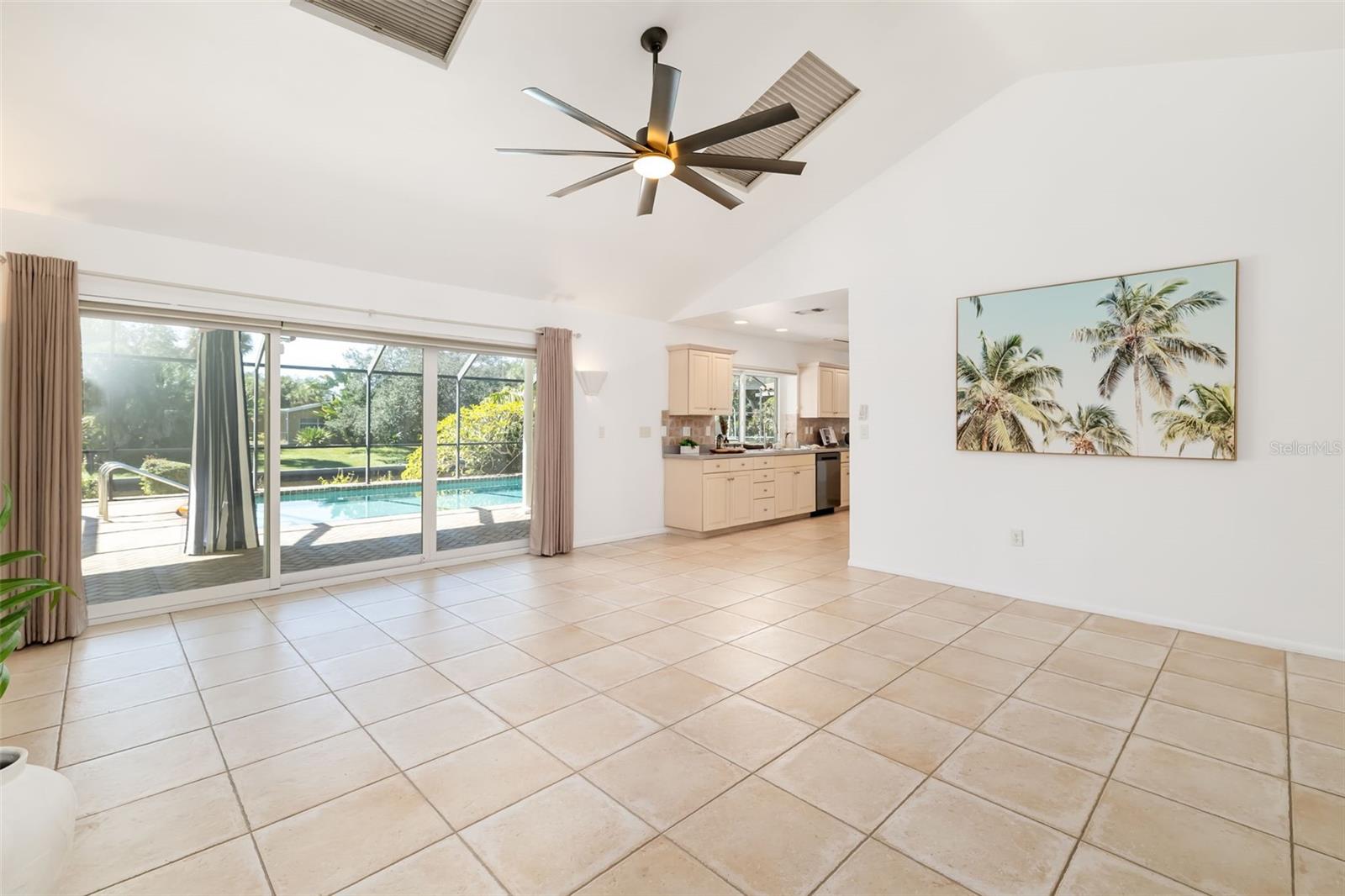 5456 Azure Way Property Photo 8