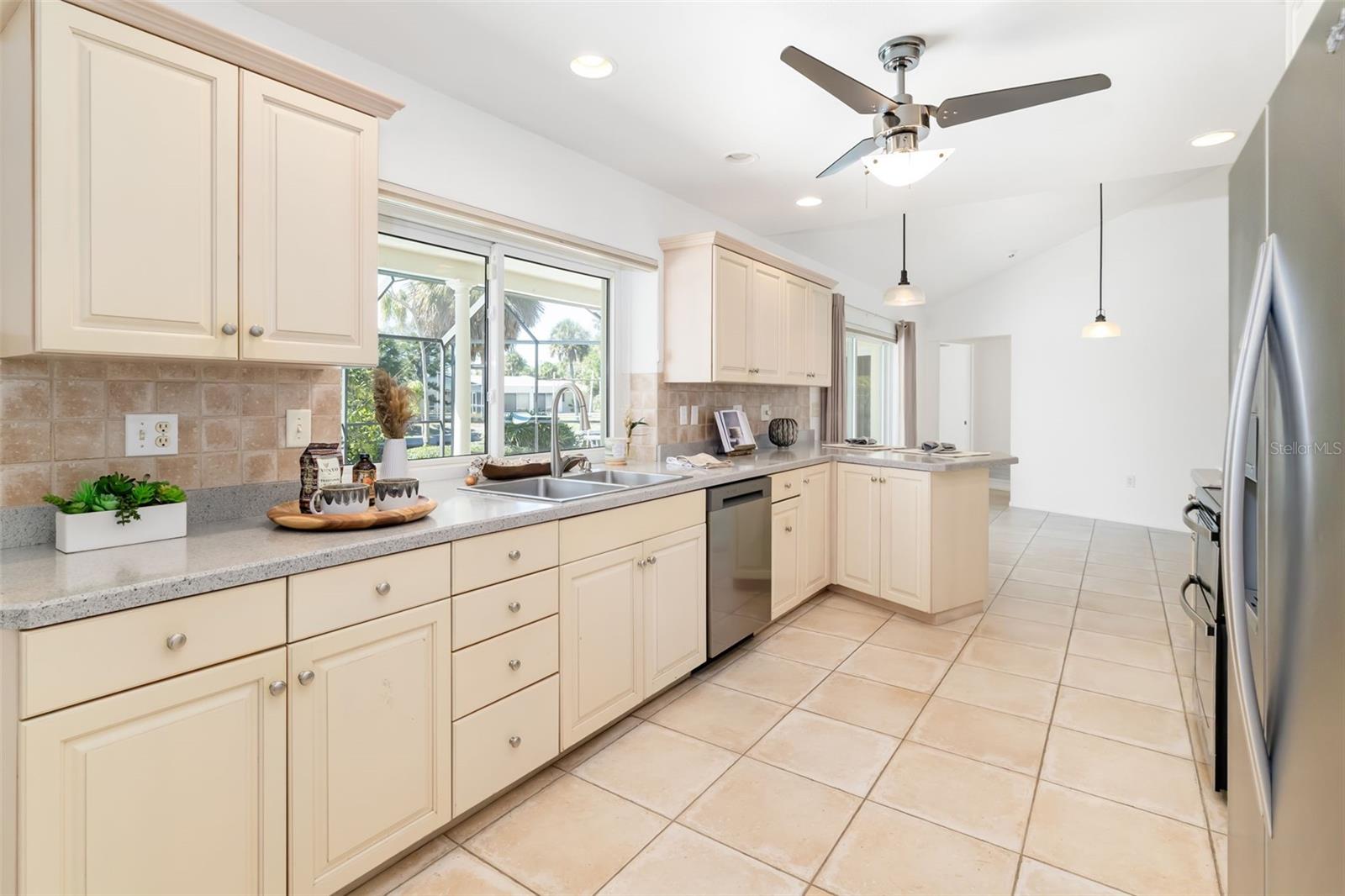 5456 Azure Way Property Photo 10