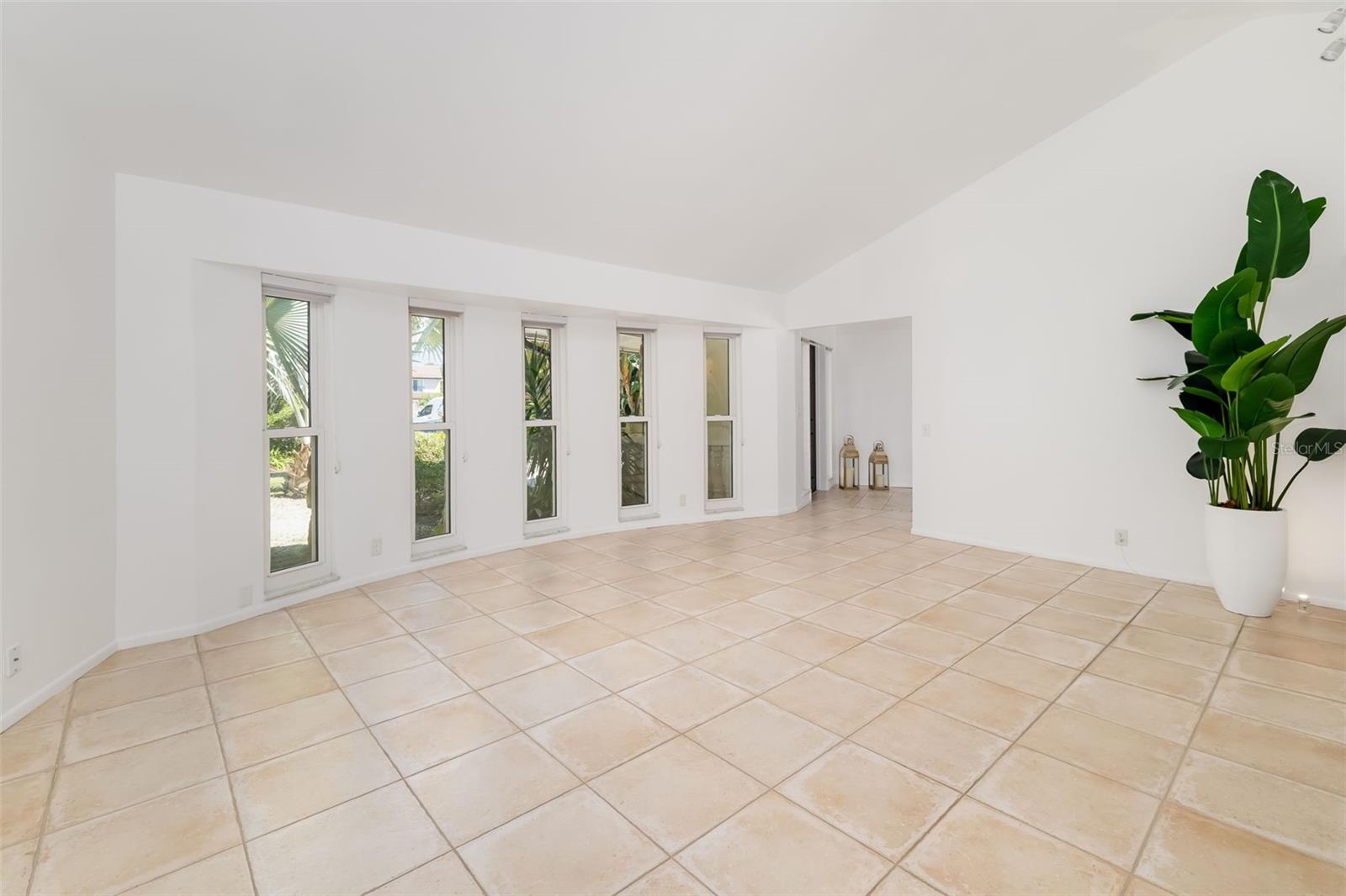 5456 Azure Way Property Photo 15