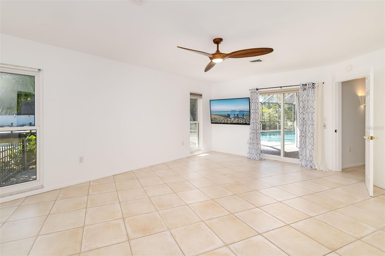 5456 Azure Way Property Photo 23