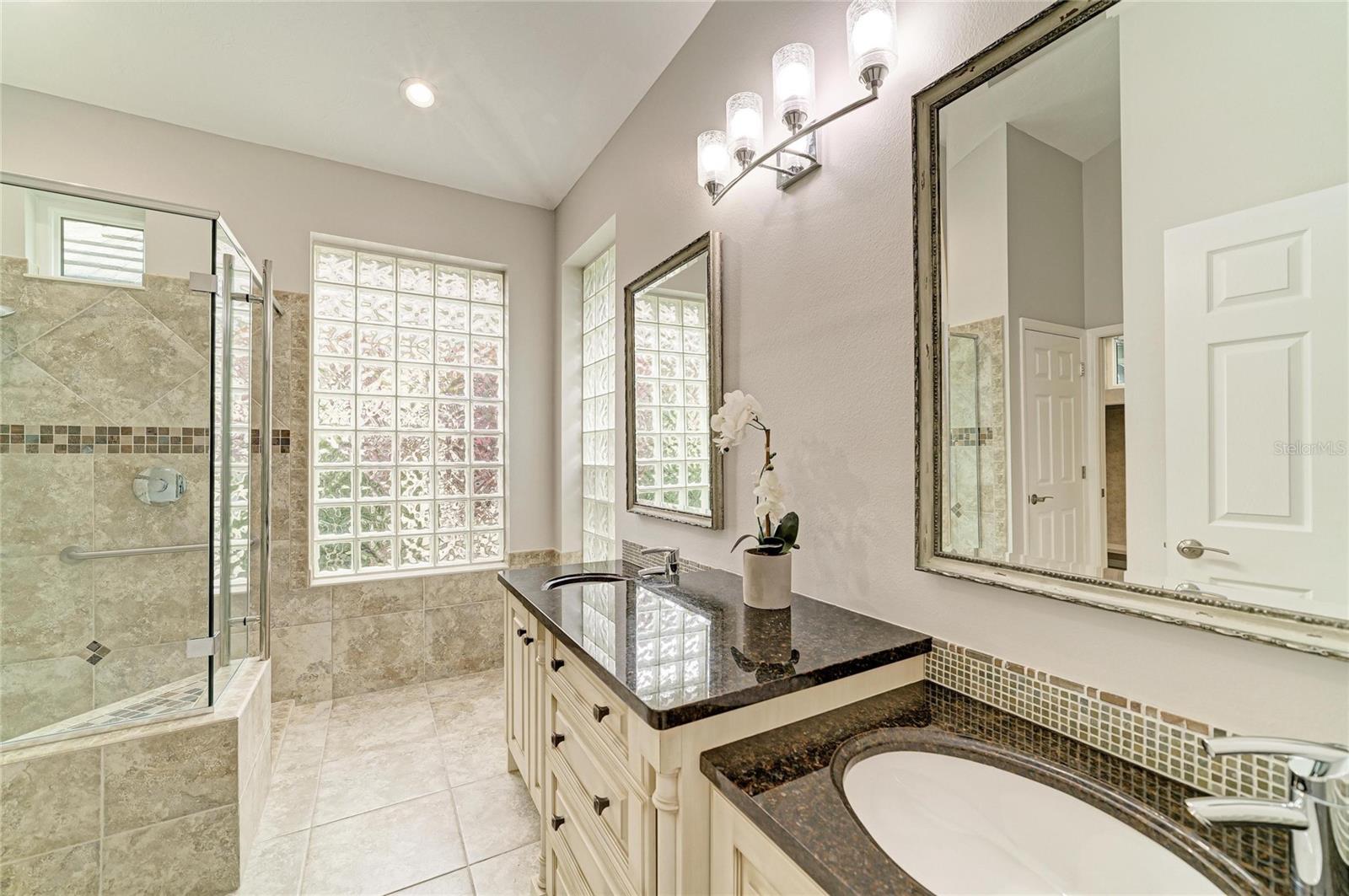 7816 Heritage Classic Ct Property Photo 18