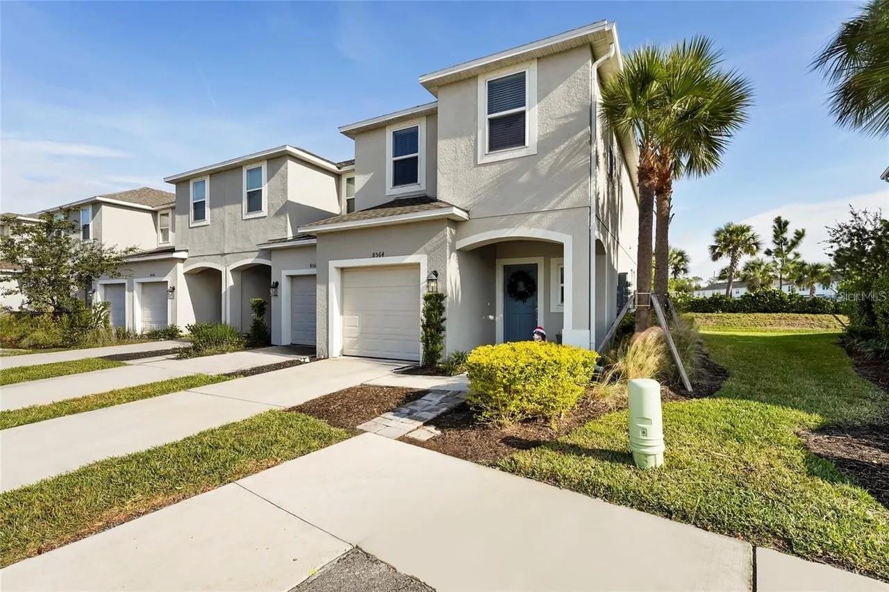 8556 LUNAR SKYE ST Property Photo 1