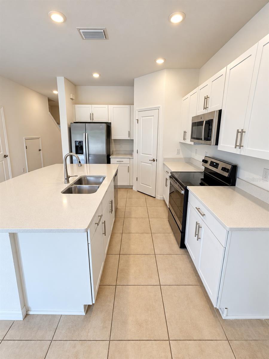 8556 Lunar Skye St Property Photo 6
