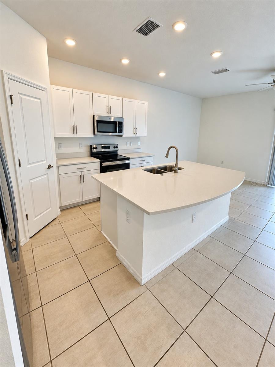 8556 Lunar Skye St Property Photo 14