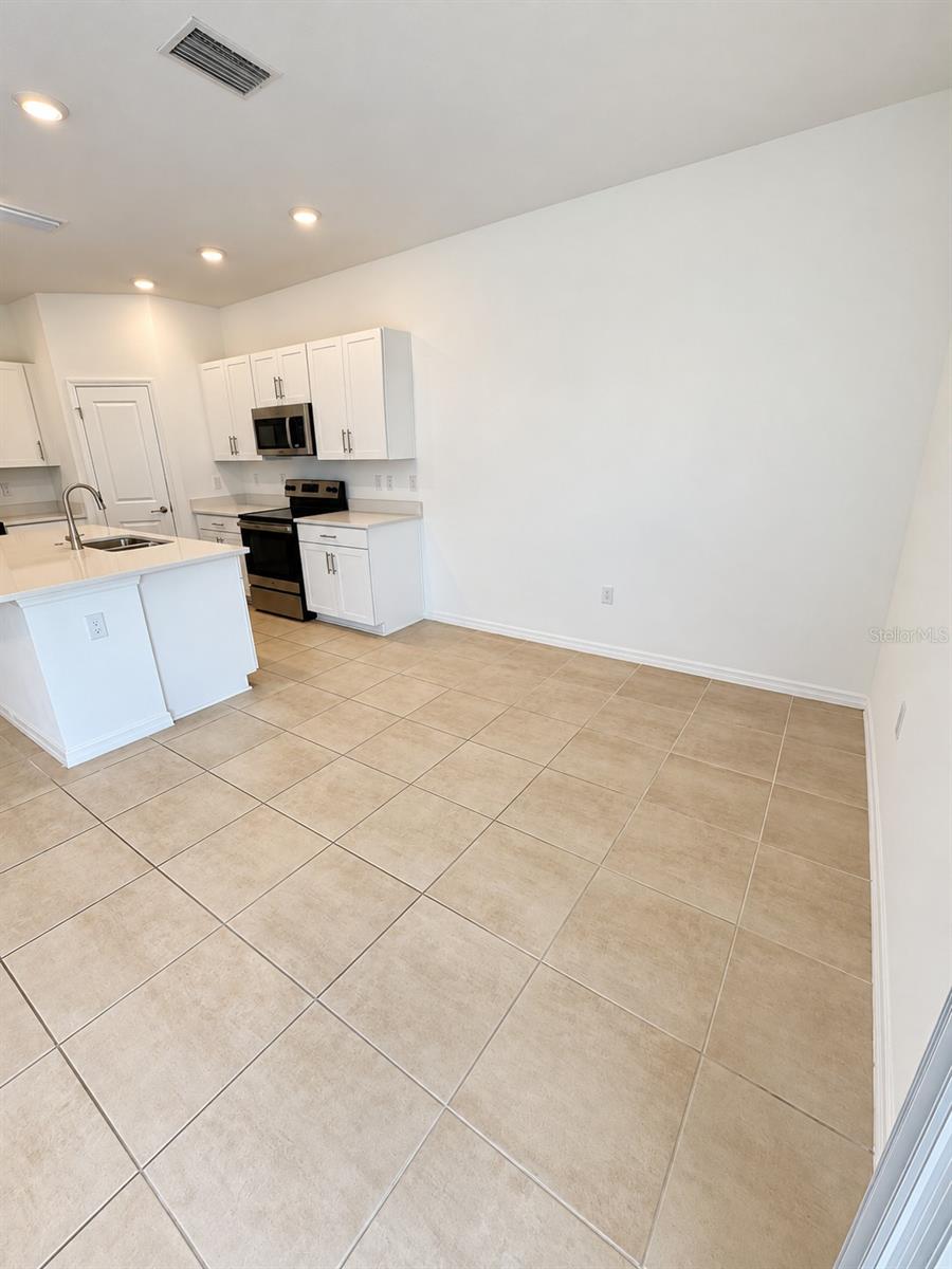 8556 Lunar Skye St Property Photo 17