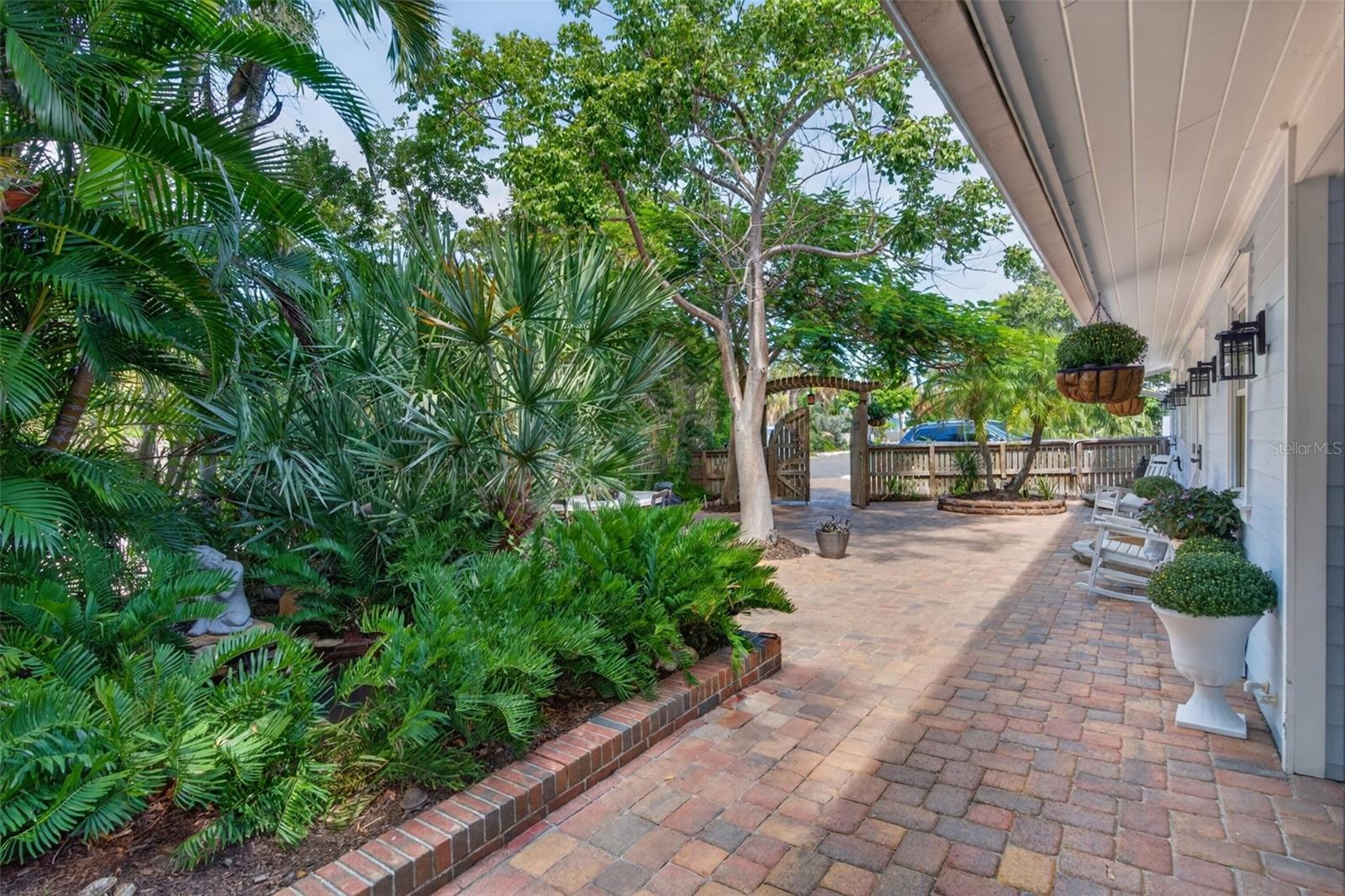 511 South Dr Property Photo 75