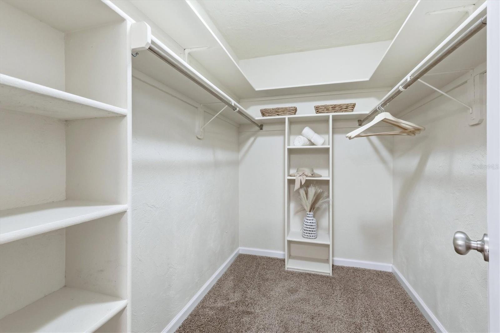 1010 Malibu Ct Property Photo 27