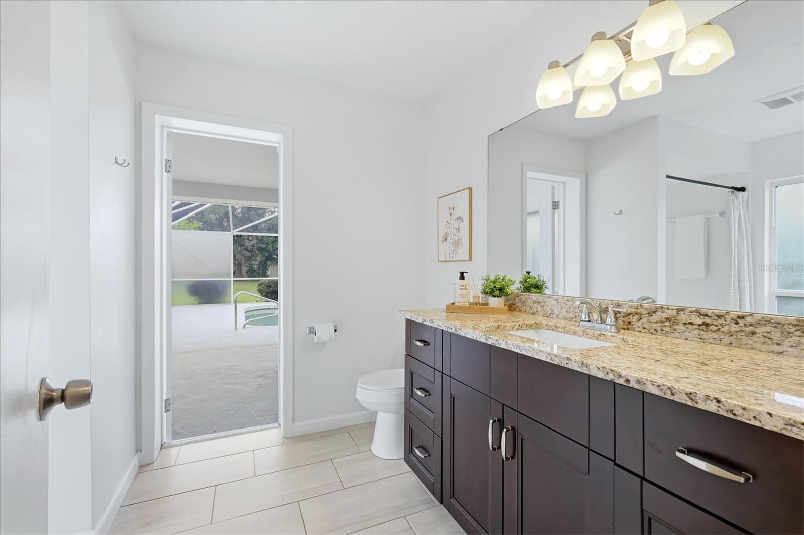 1010 Malibu Ct Property Photo 29