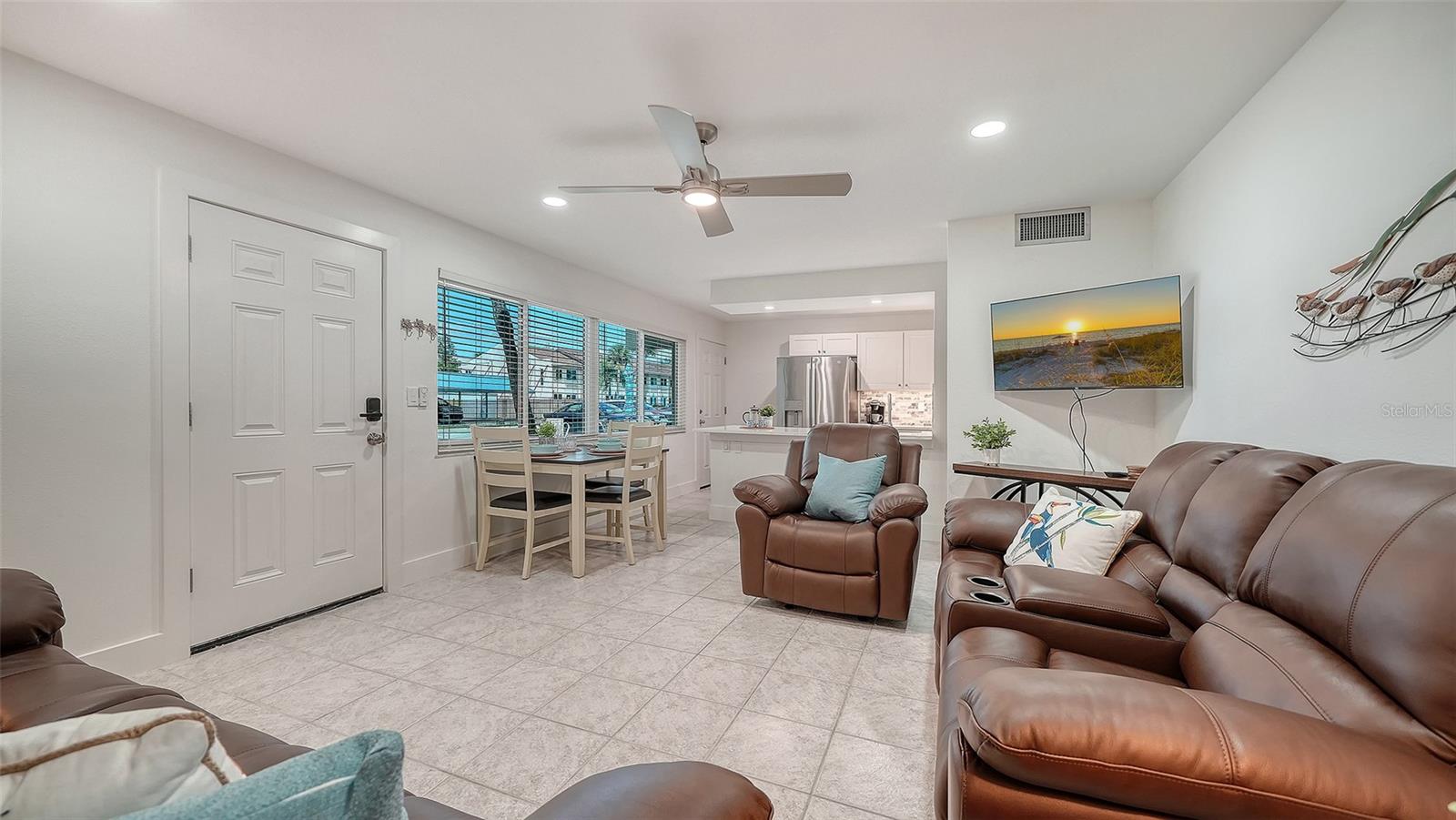 5950 Midnight Pass Rd #201 Property Photo 6