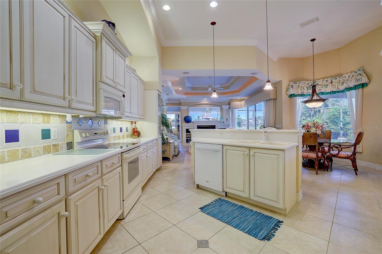 12306 Greenbrier Way Property Photo 12