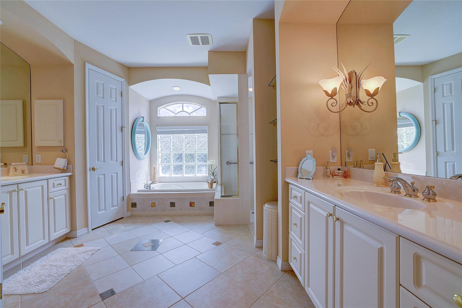 12306 Greenbrier Way Property Photo 26