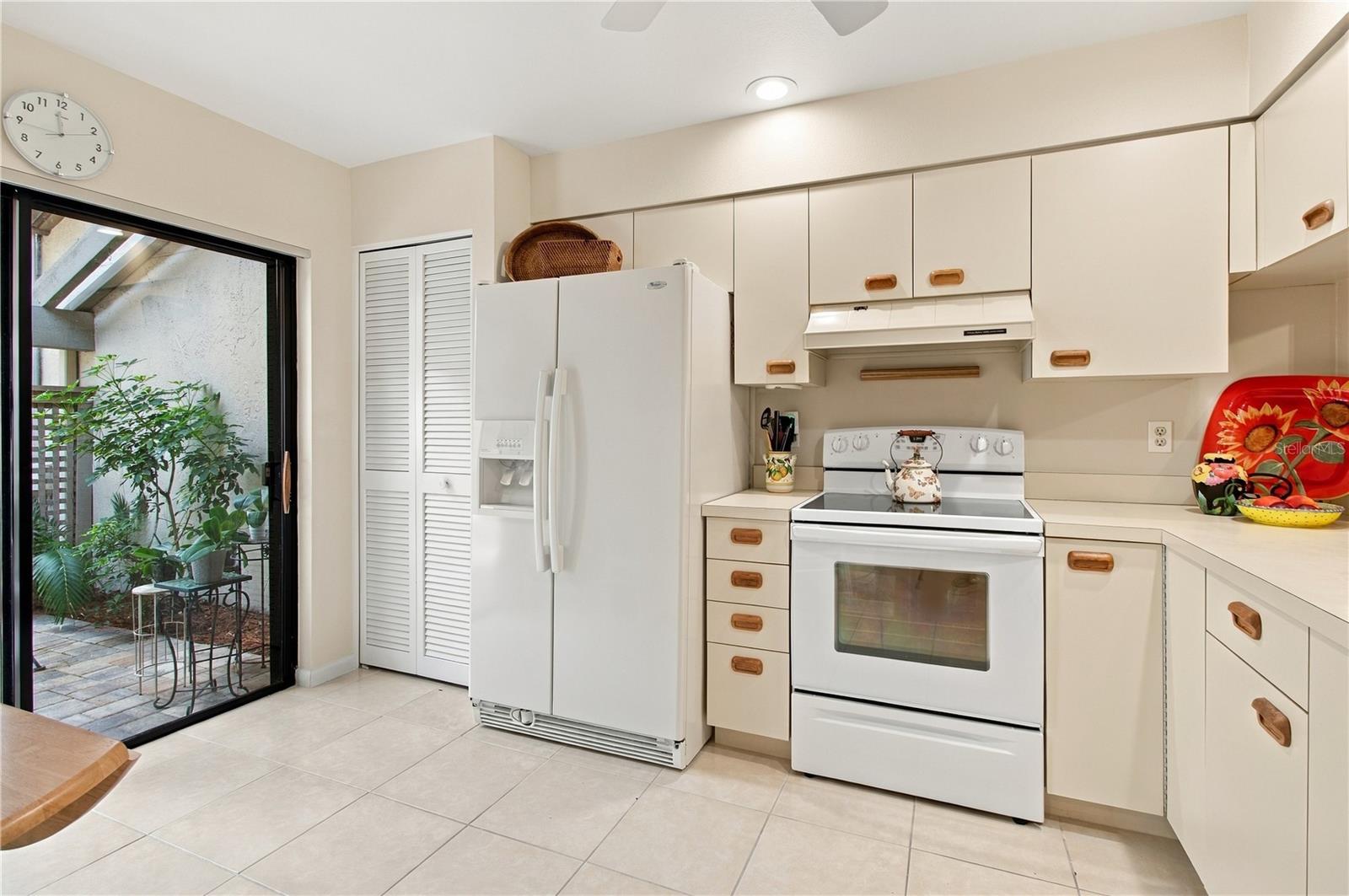 3123 Sandleheath #4 Property Photo 14