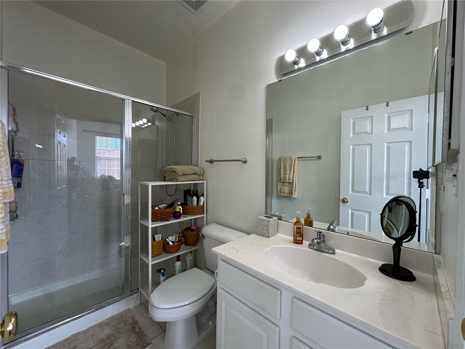 3815 Parkridge Cir #2-203 Property Photo 4