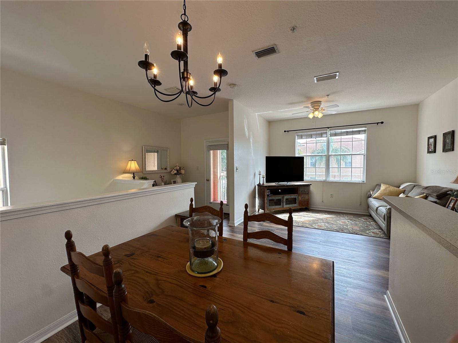 3815 Parkridge Cir #2-203 Property Photo 18