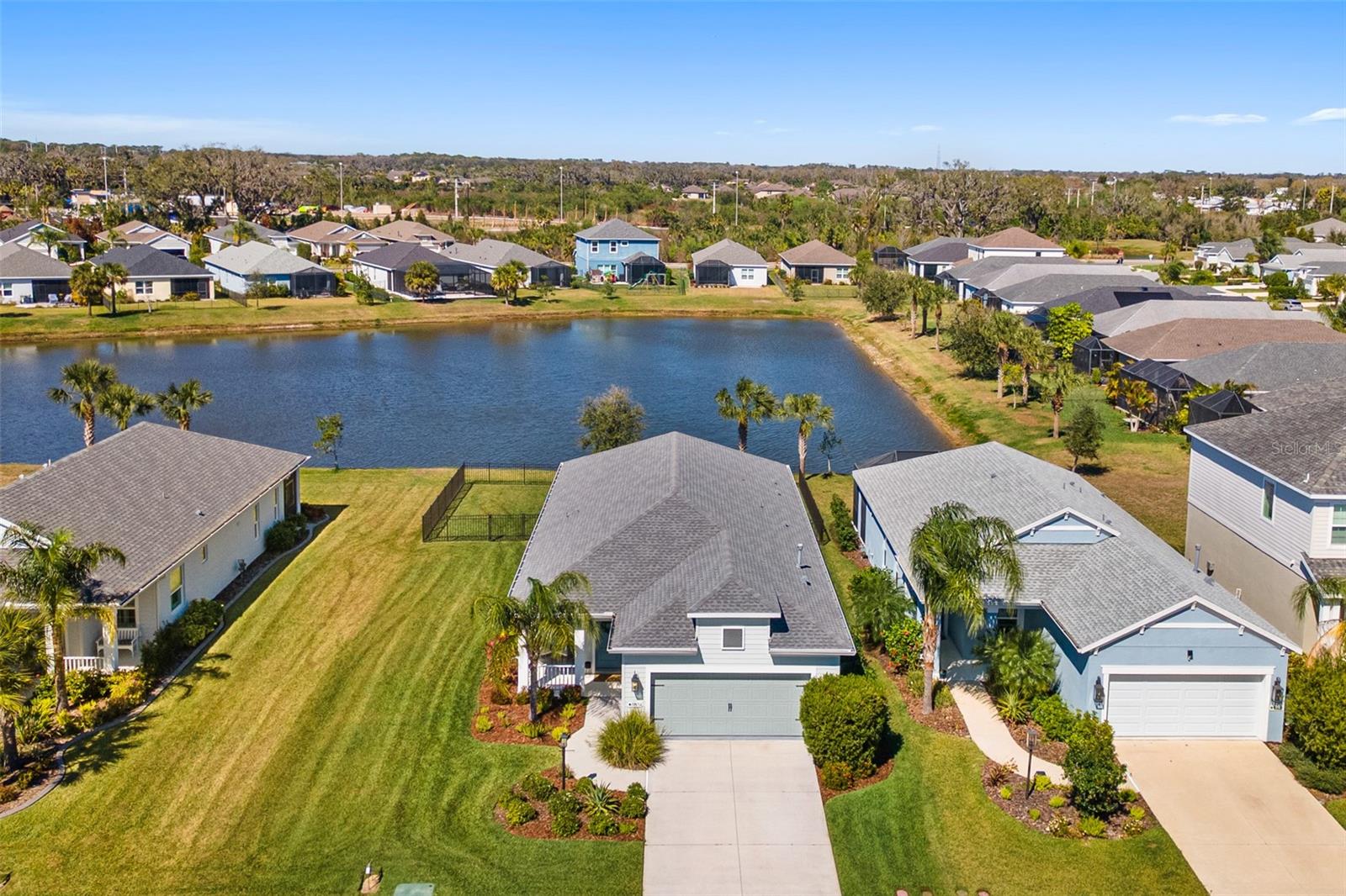 10934 Sand Pine Ln Property Photo 3