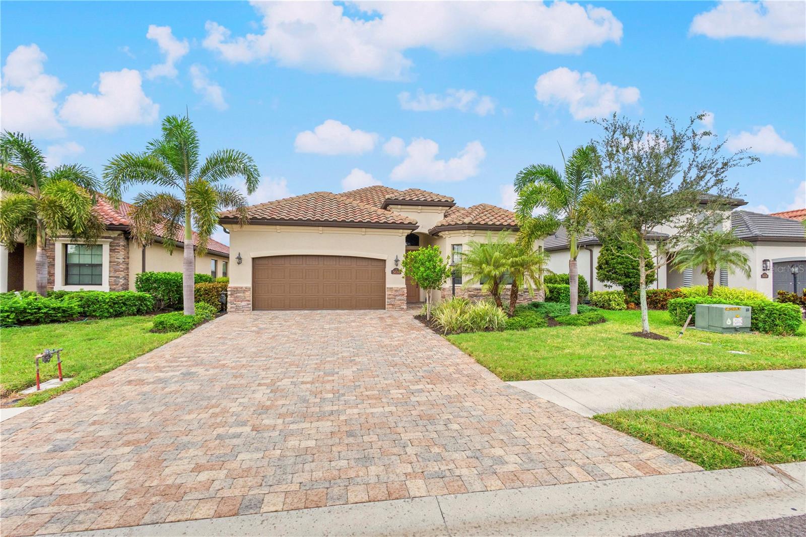 5634 Cheech Gln Property Photo 2