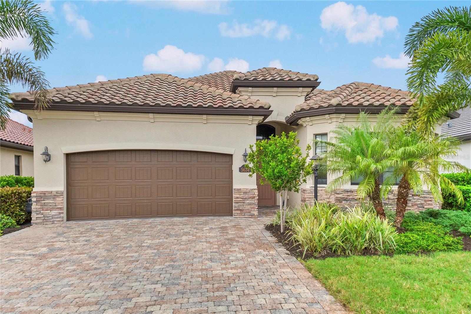 5634 Cheech Gln Property Photo 4