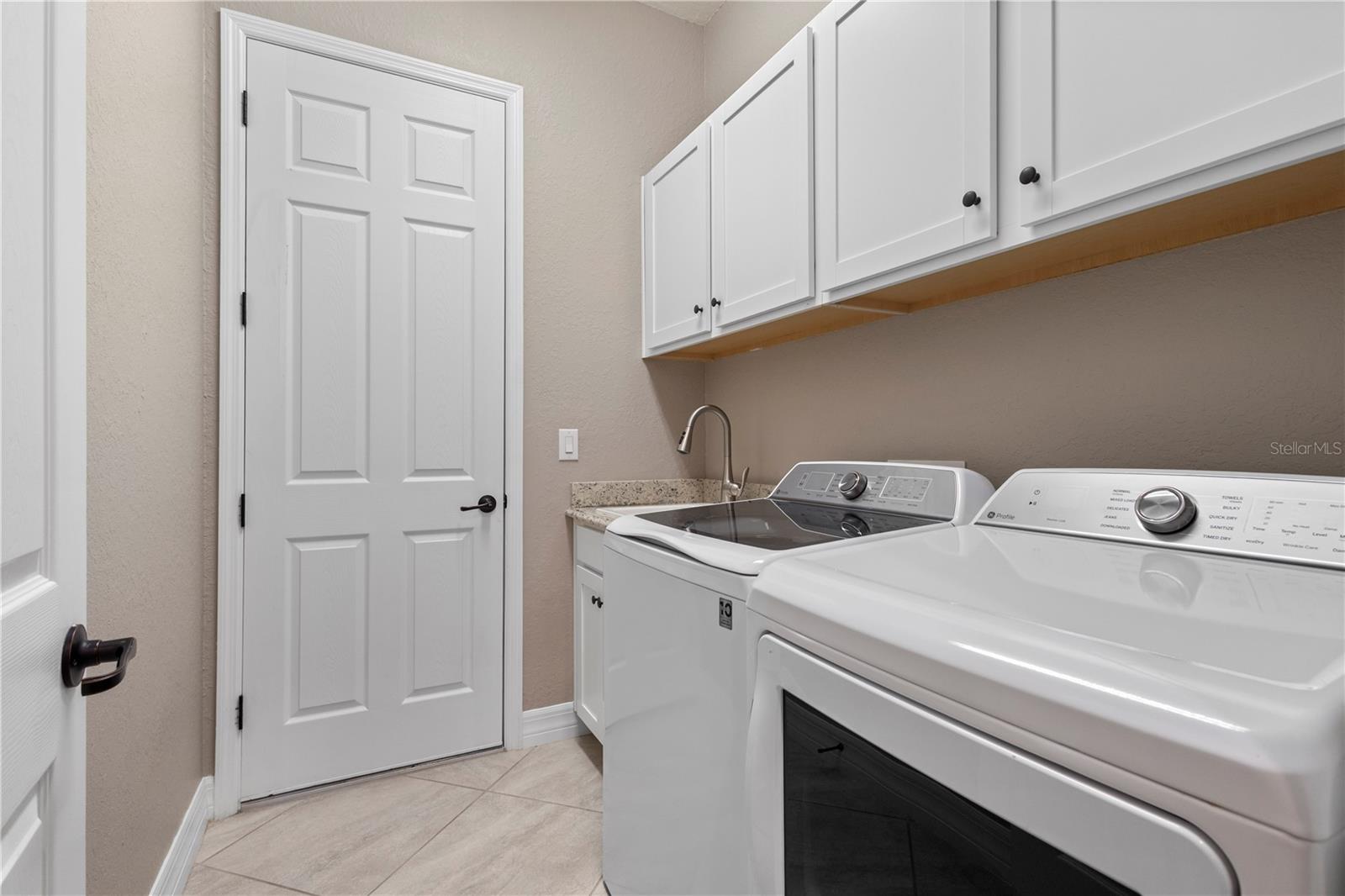 5634 Cheech Gln Property Photo 28