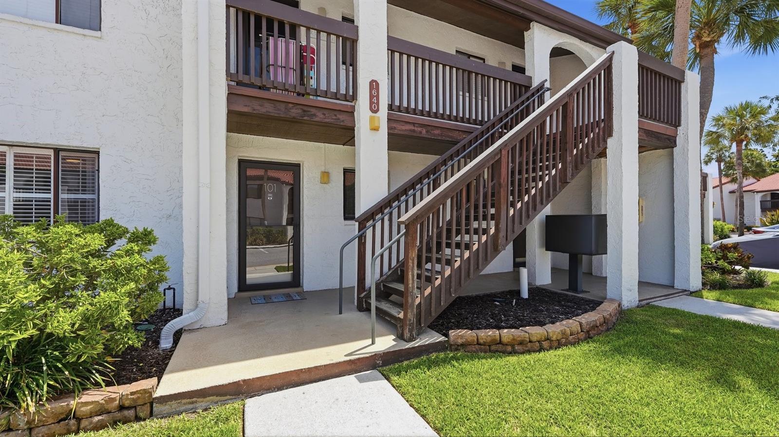 1640 Stickney Point Rd #40-101 Property Photo