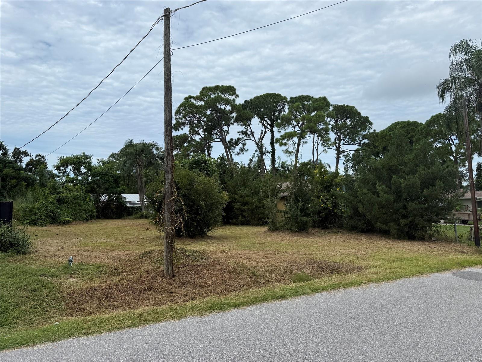 Murdock Ave Property Photo 2