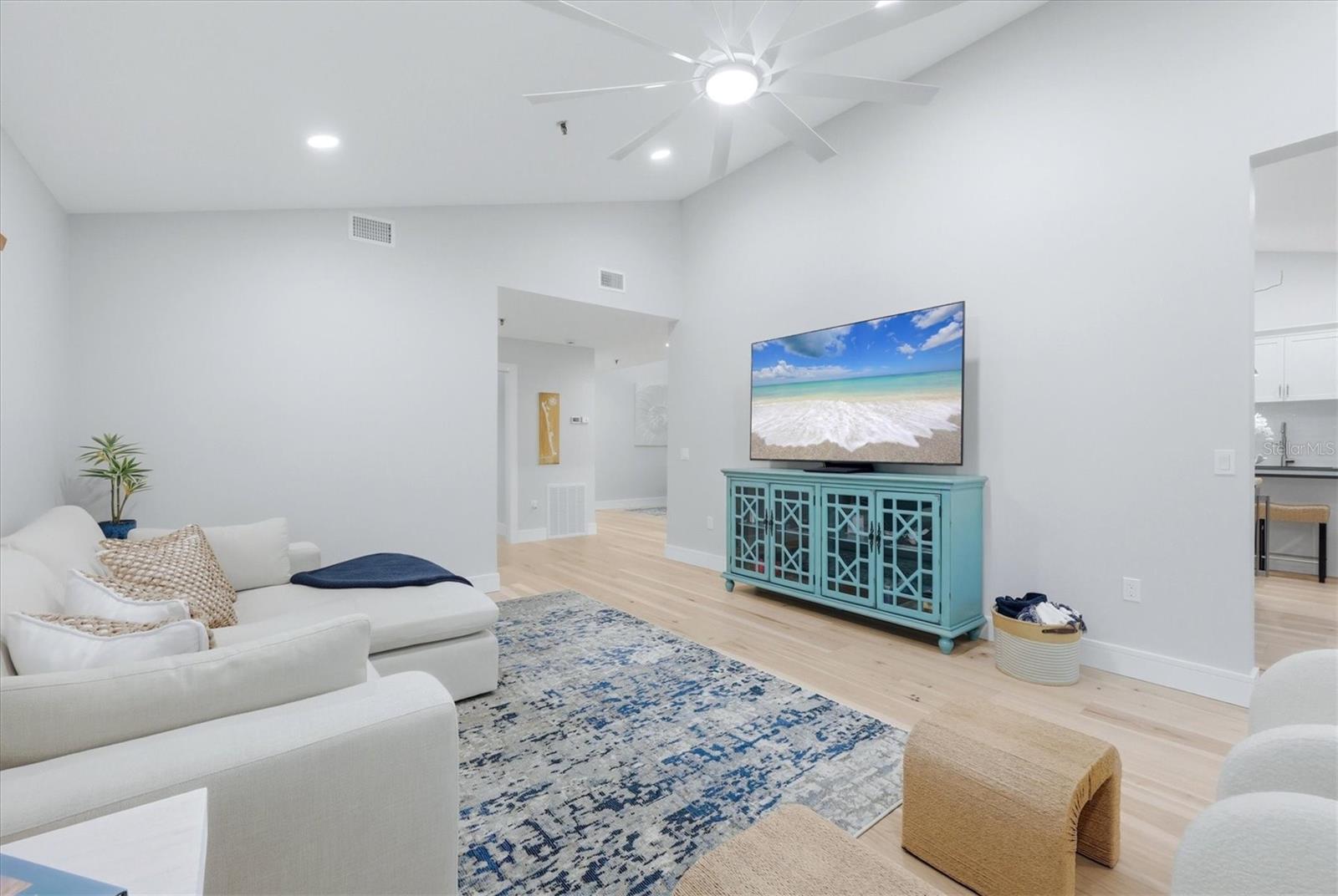 2141 Harbourside Dr #1203 Property Photo 2