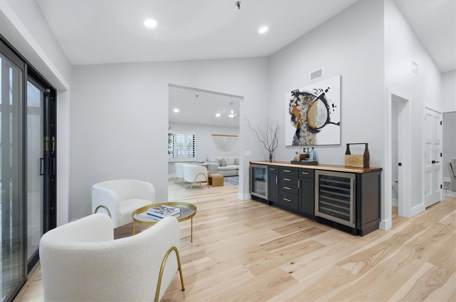 2141 Harbourside Dr #1203 Property Photo 13