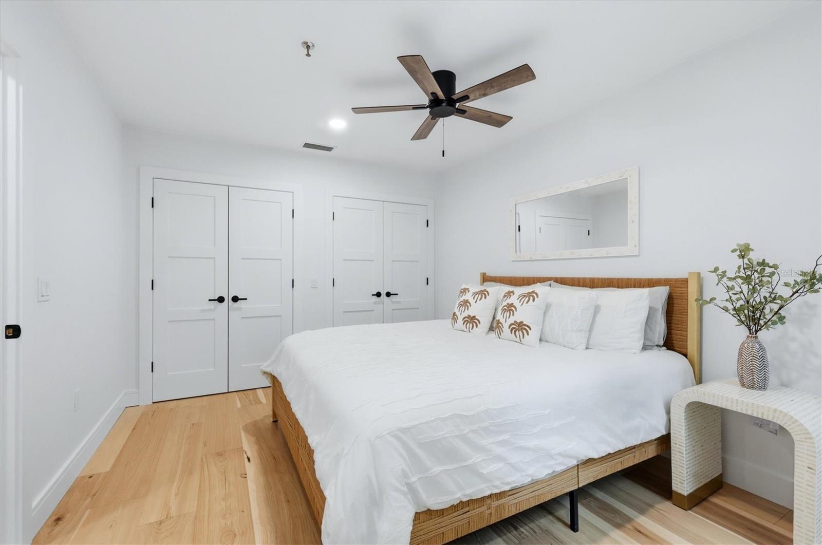 2141 Harbourside Dr #1203 Property Photo 24