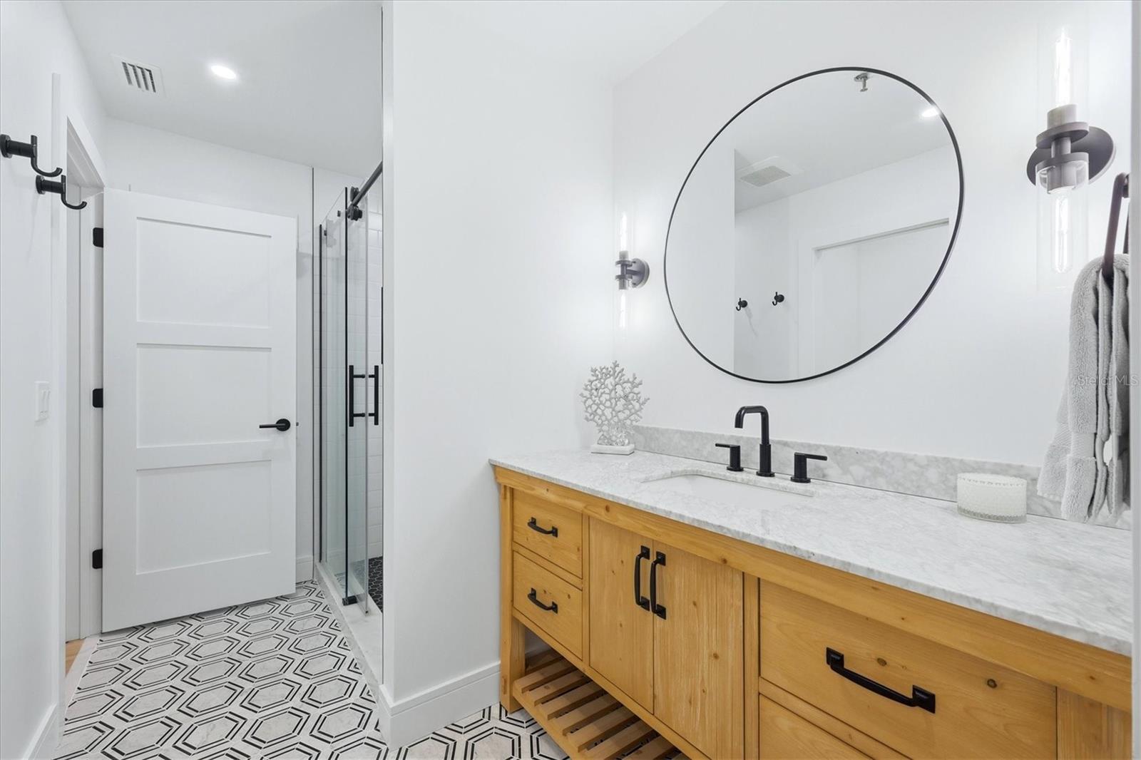 2141 Harbourside Dr #1203 Property Photo 25