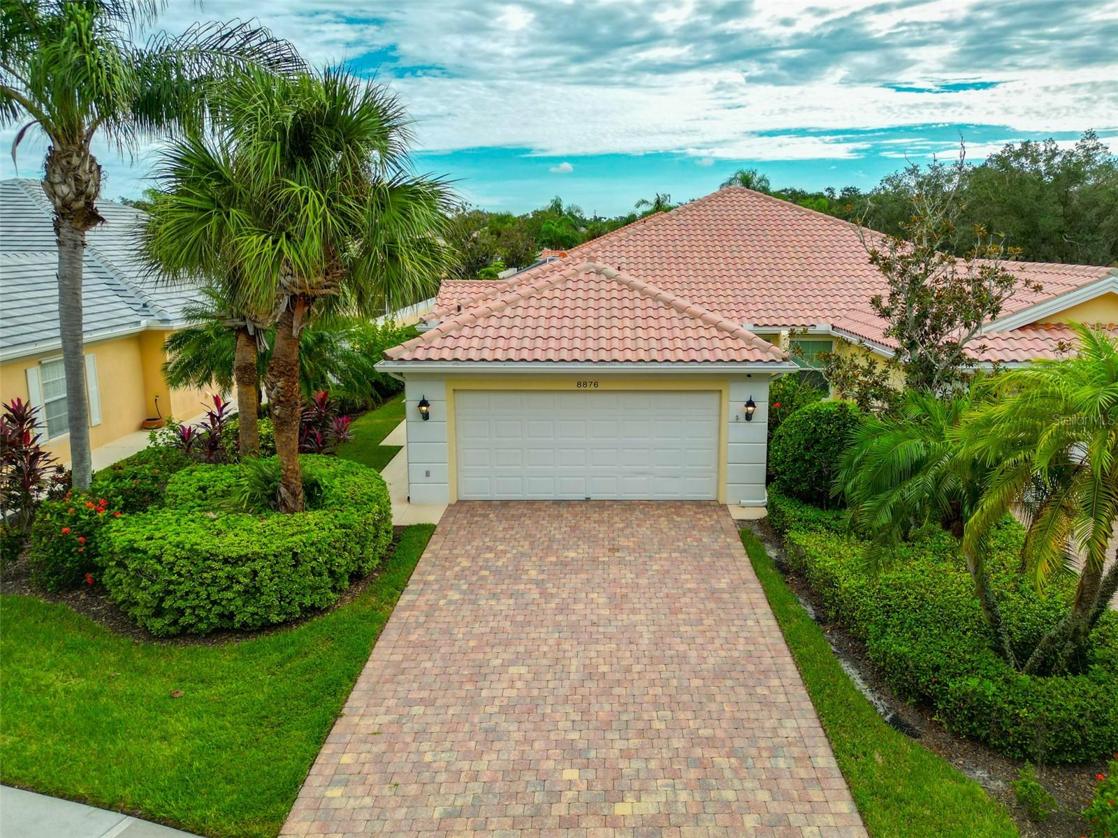 8876 Estepona Ct Property Photo 2