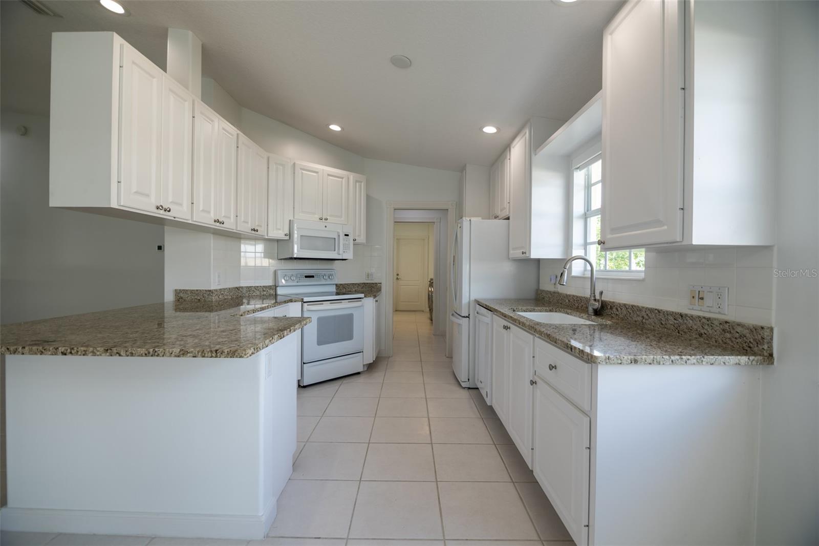 8876 Estepona Ct Property Photo 14
