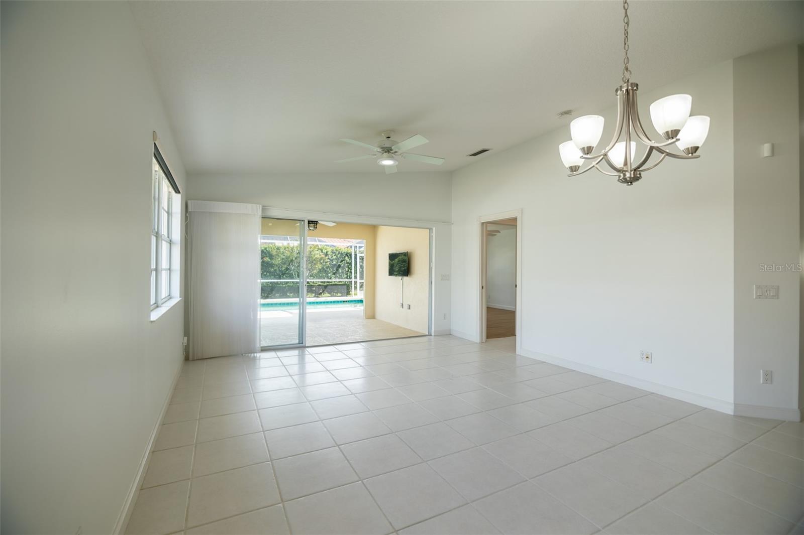 8876 Estepona Ct Property Photo 26