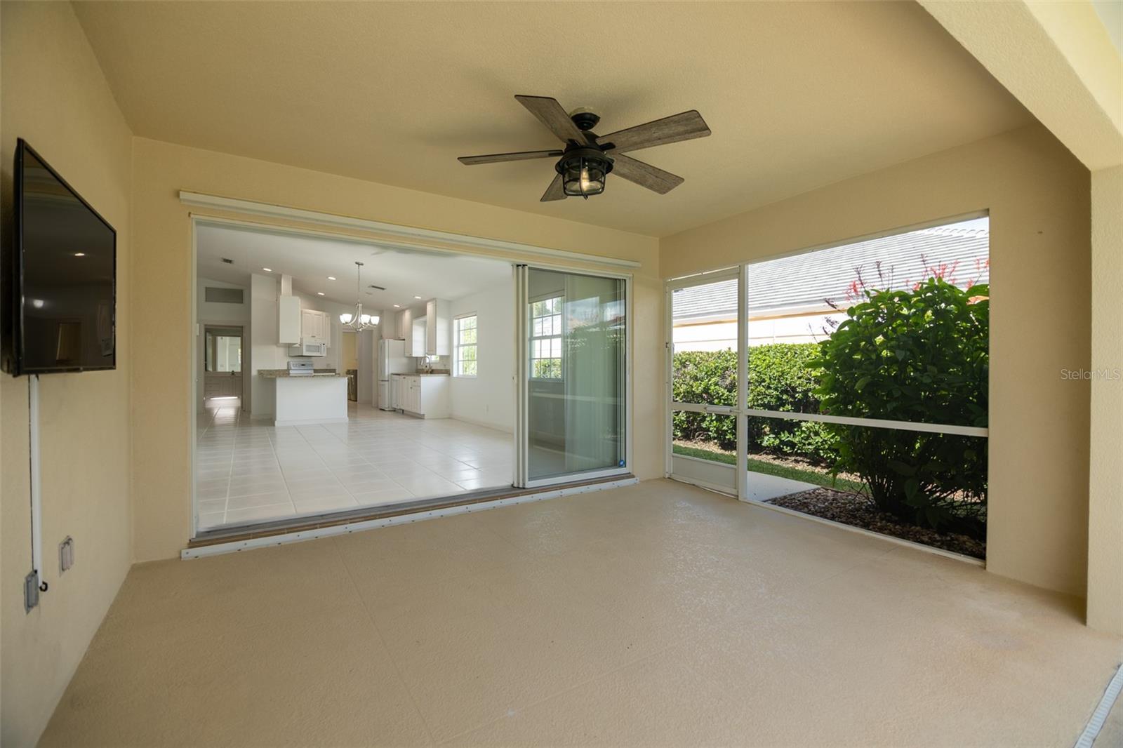 8876 Estepona Ct Property Photo 30