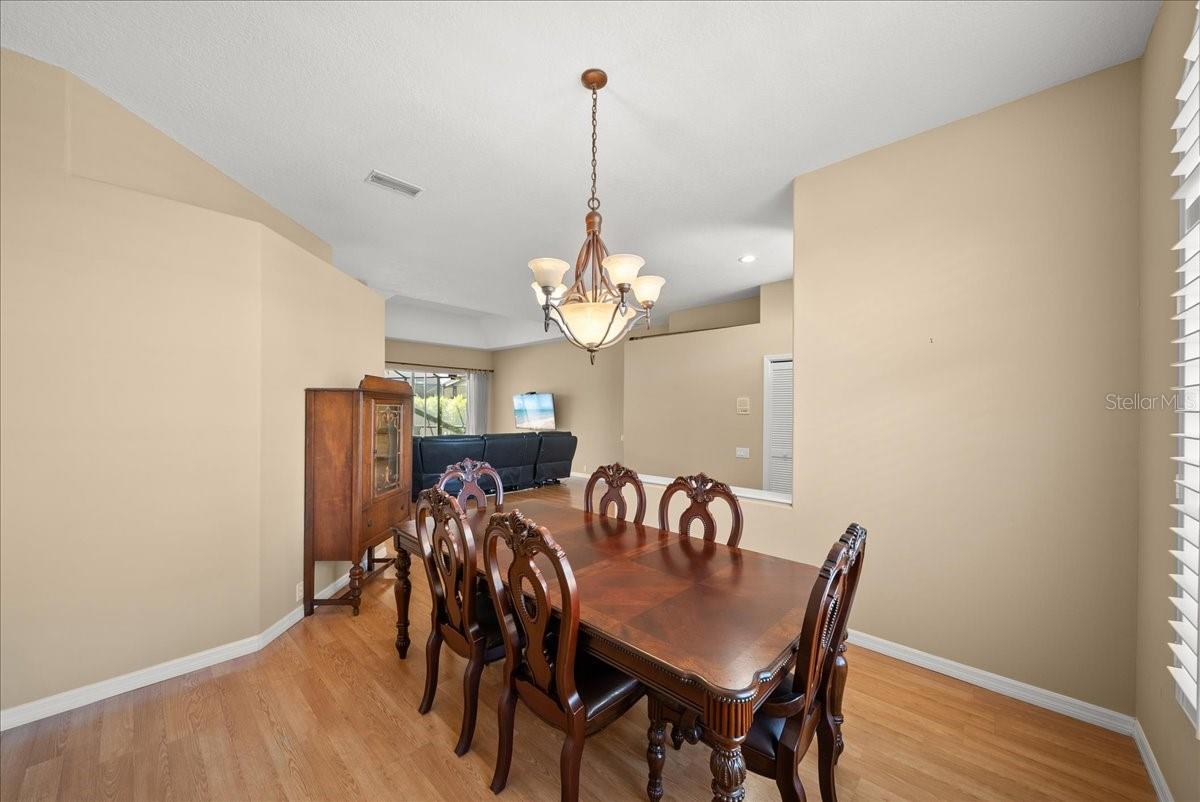 4321 Presidential Avenue Cir E Property Photo 5