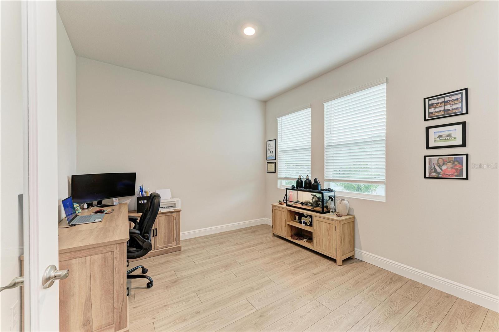 18211 Thistleberry Pl Property Photo 7