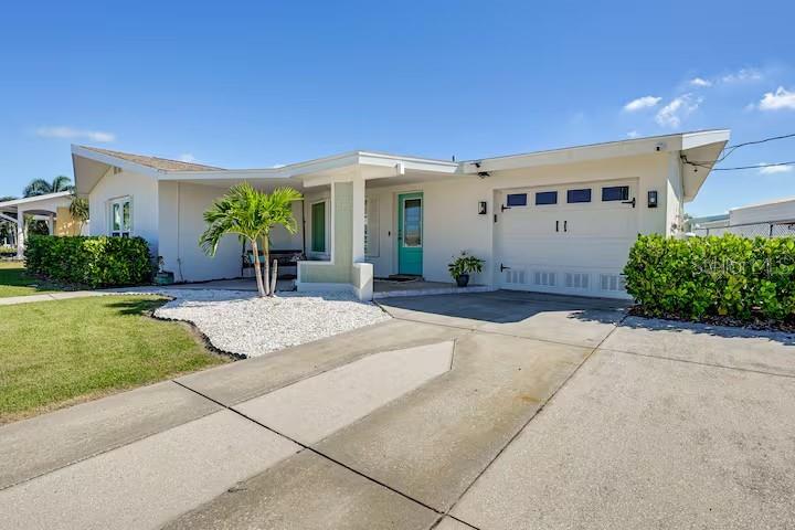 924 Arlington Rd Property Photo 2