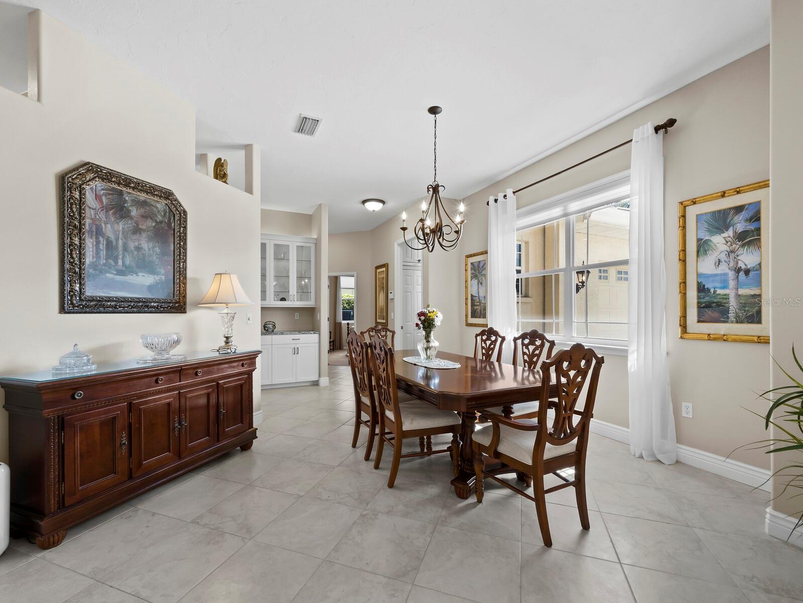 6643 Butlers Crest Dr Property Photo 11
