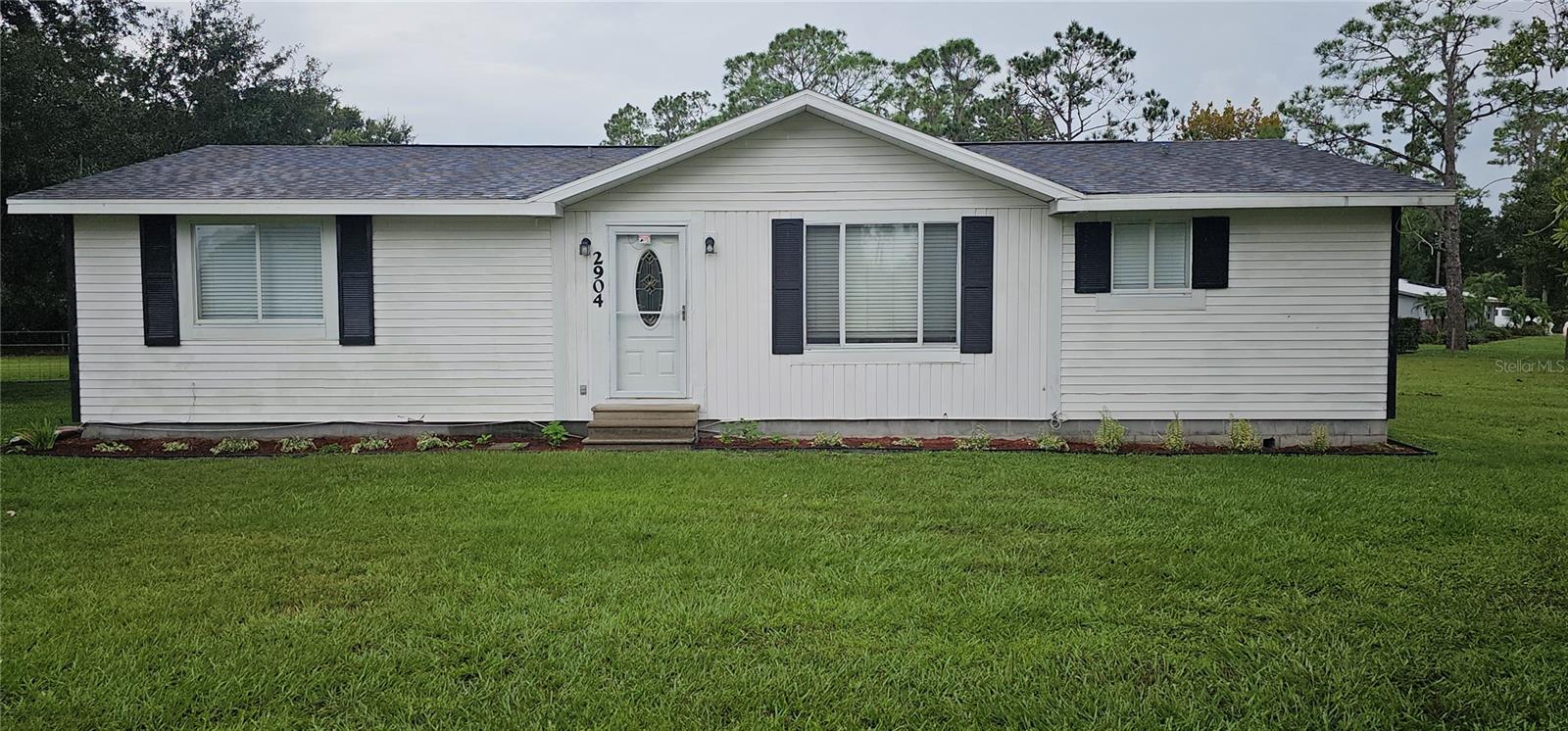 2904 Golfview Dr Property Photo 1