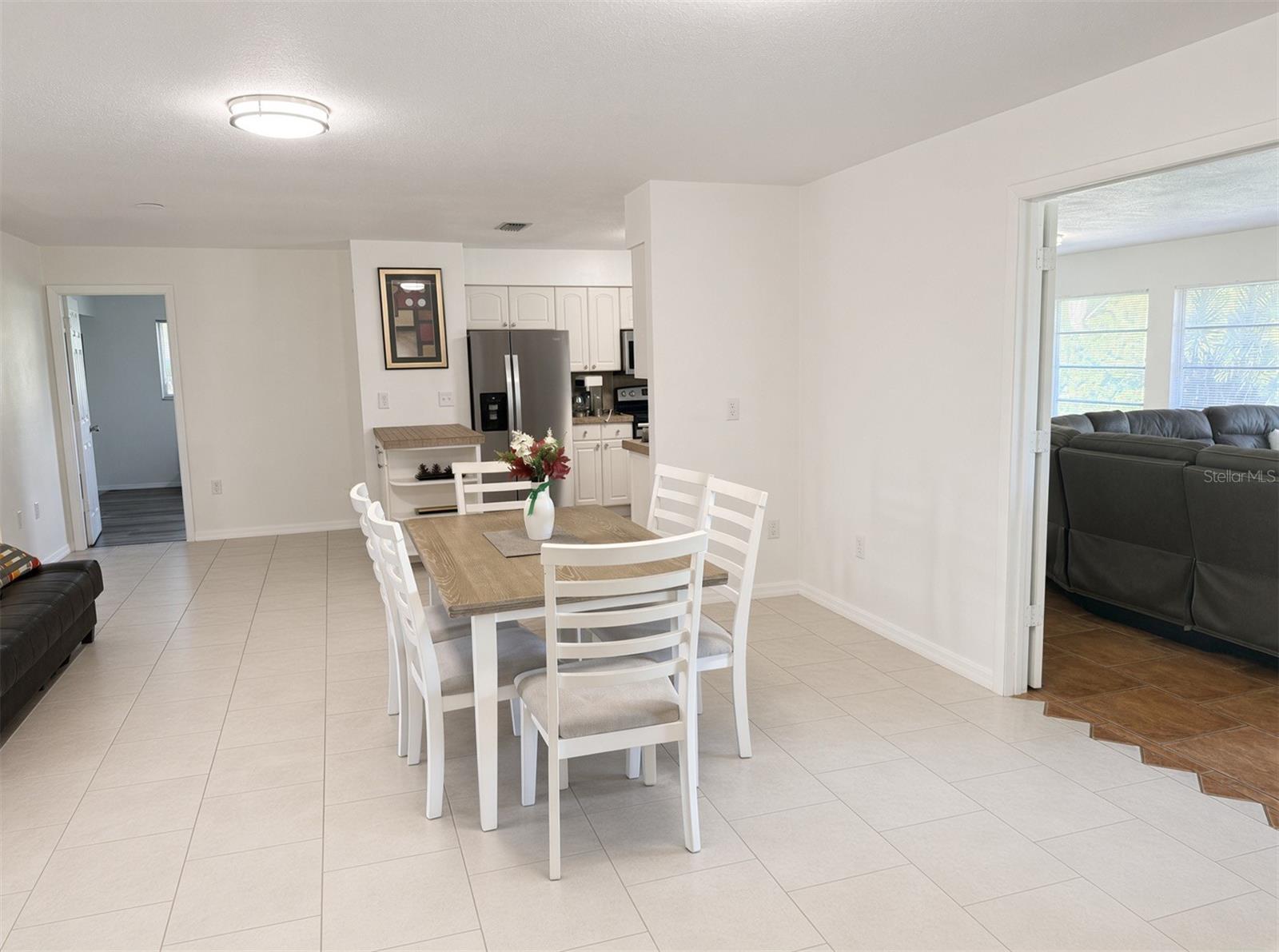 470 Rubens Dr E Property Photo 11