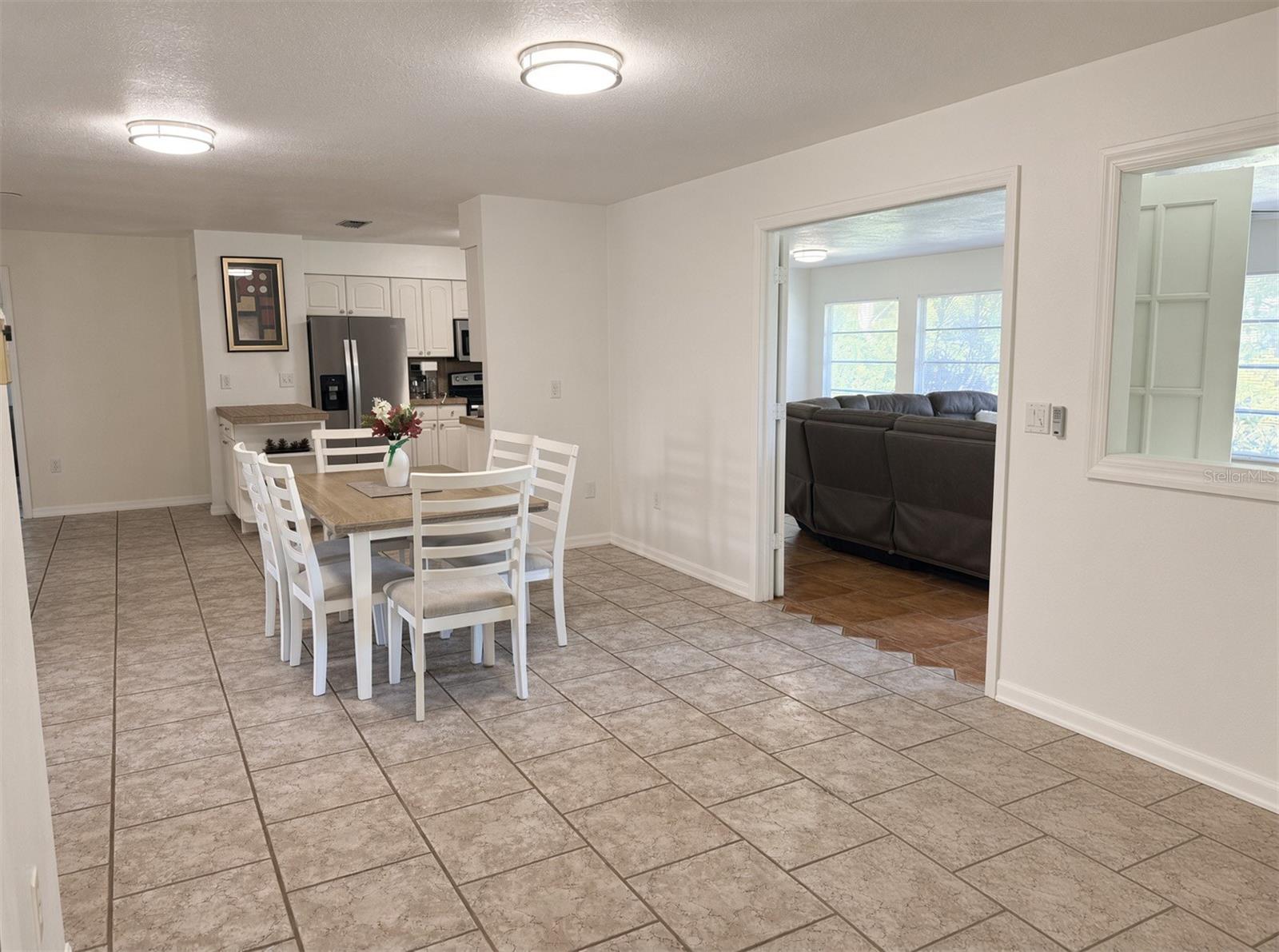 470 Rubens Dr E Property Photo 12