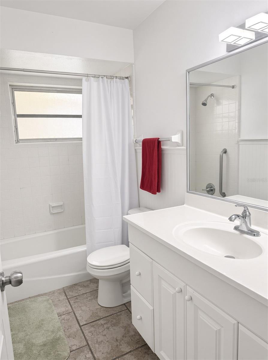470 Rubens Dr E Property Photo 23