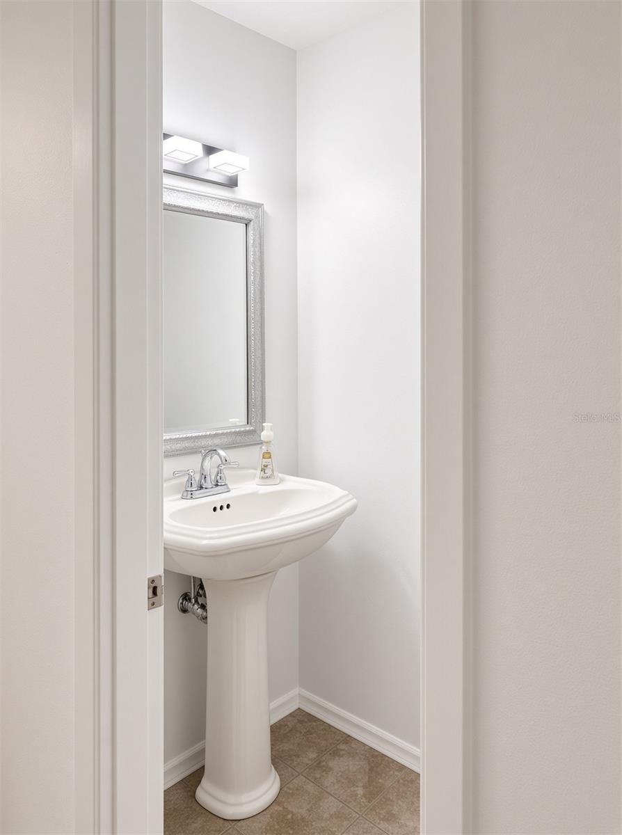 470 Rubens Dr E Property Photo 26