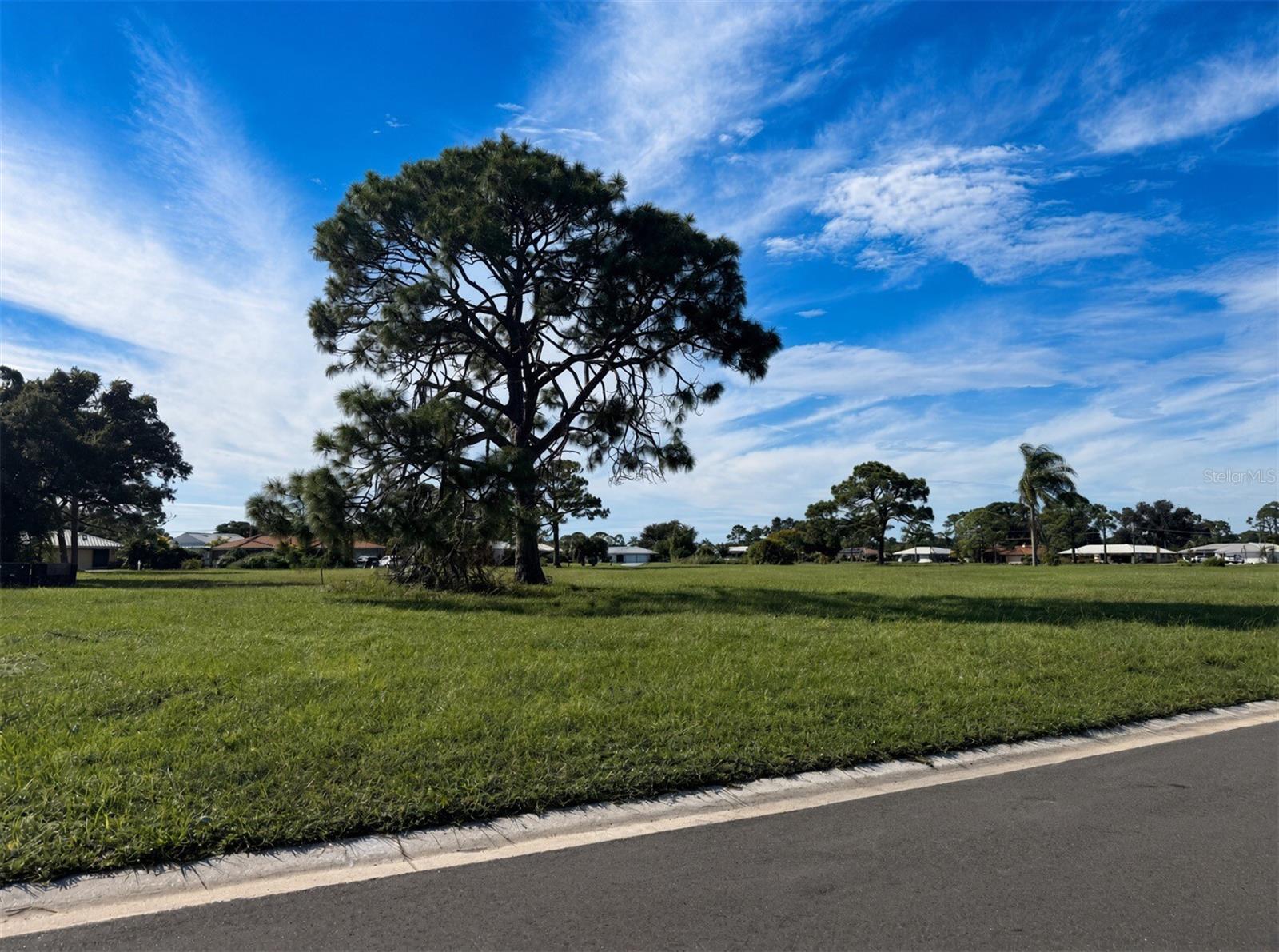 470 Rubens Dr E Property Photo 31