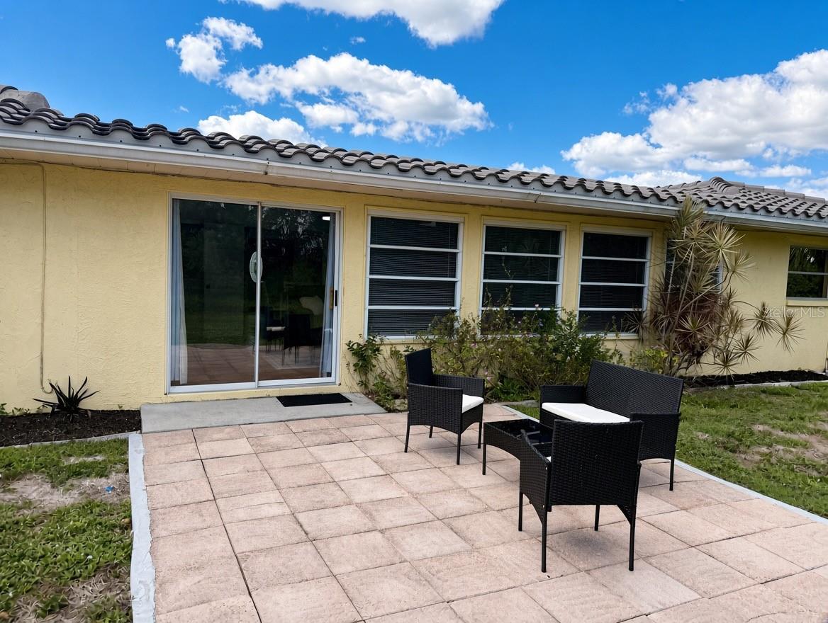 470 Rubens Dr E Property Photo 33