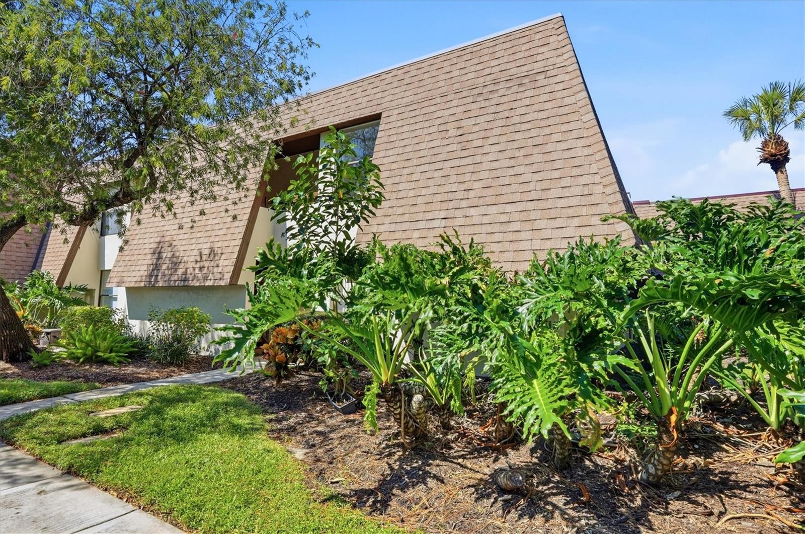 4652 RINGWOOD MDW #38 Property Photo 1