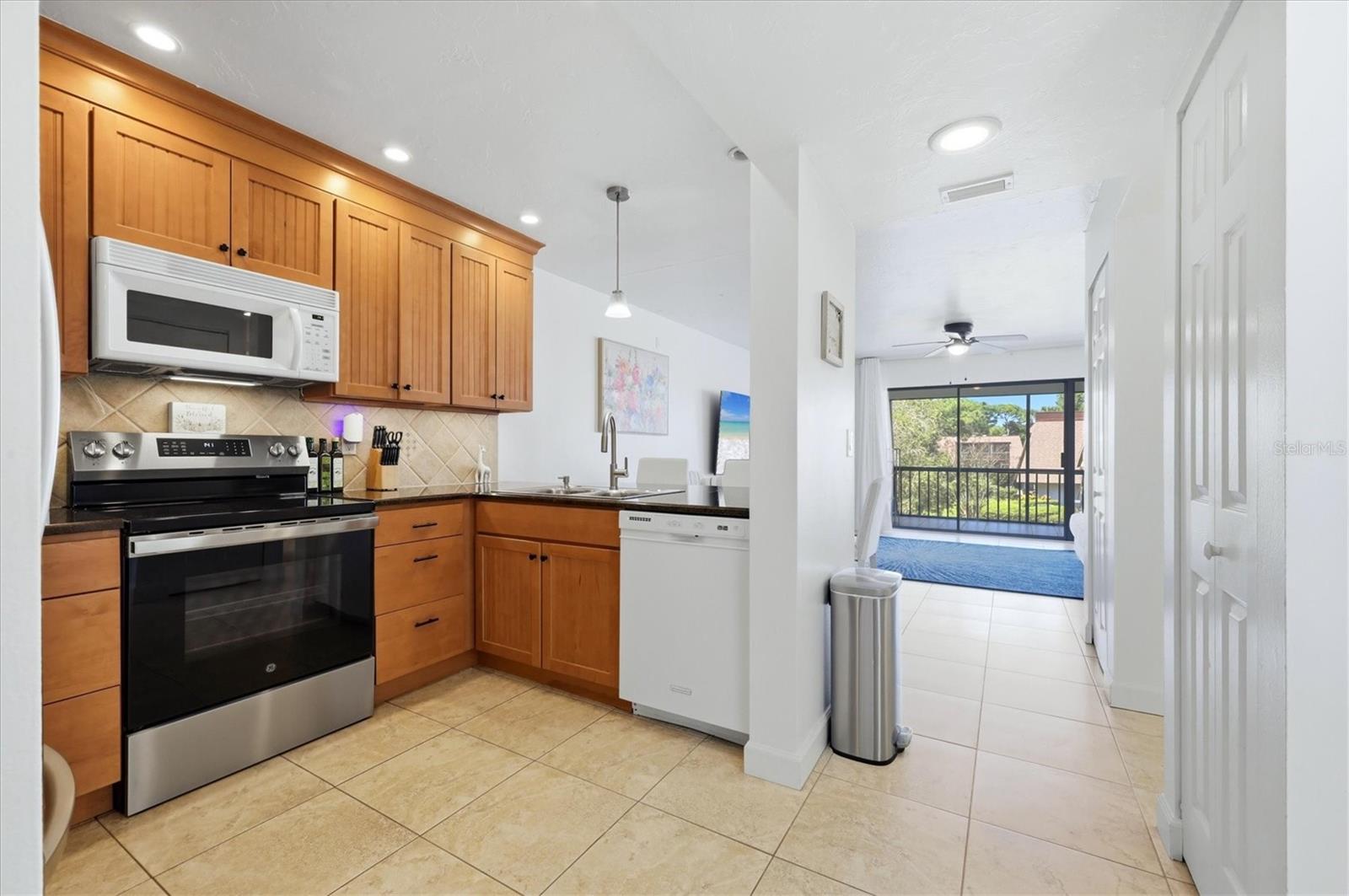 4652 Ringwood Mdw #38 Property Photo 14