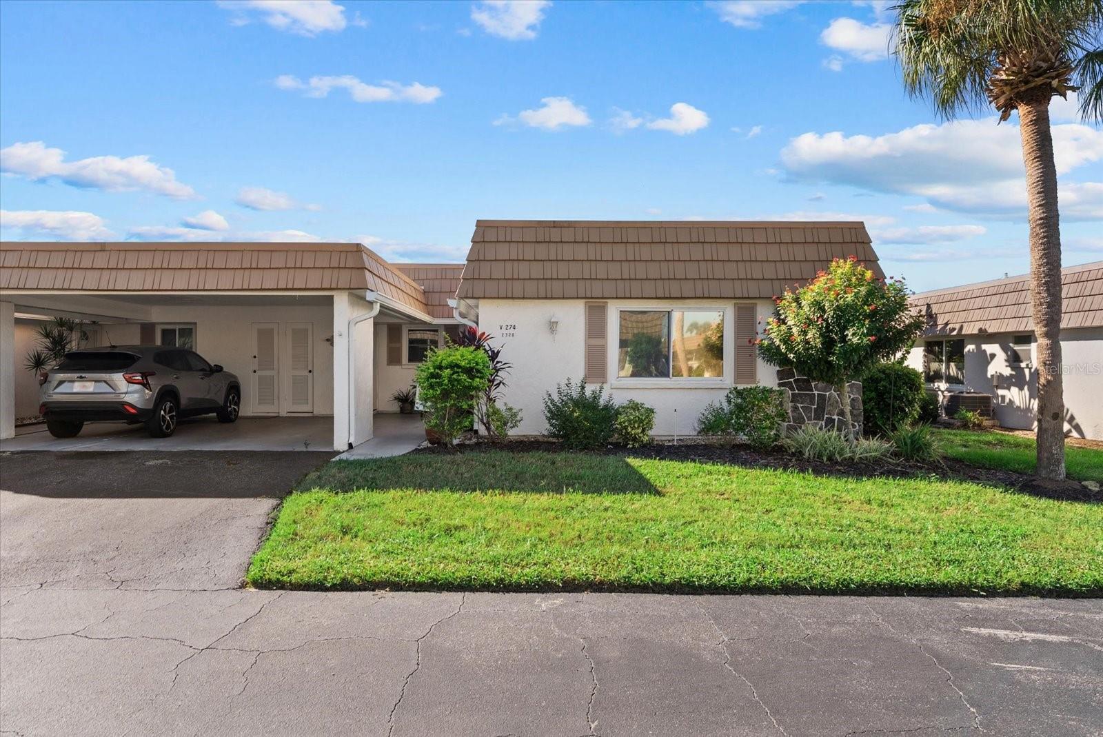 2320 AQUABLUFF PL #V274 Property Photo 1
