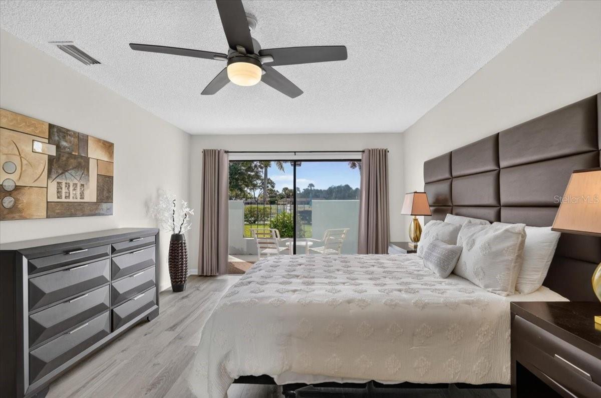 2319 Lakeside Mews #b3 Property Photo 13