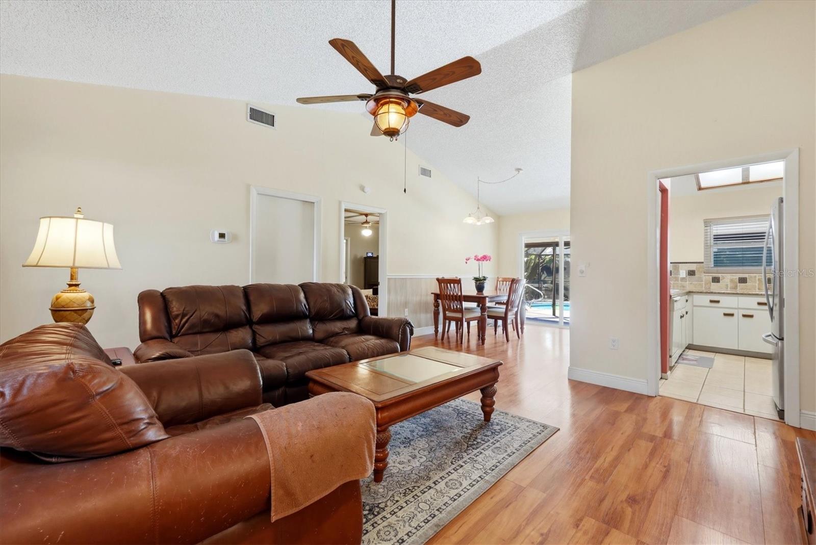 4006 75th Ter E Property Photo 7