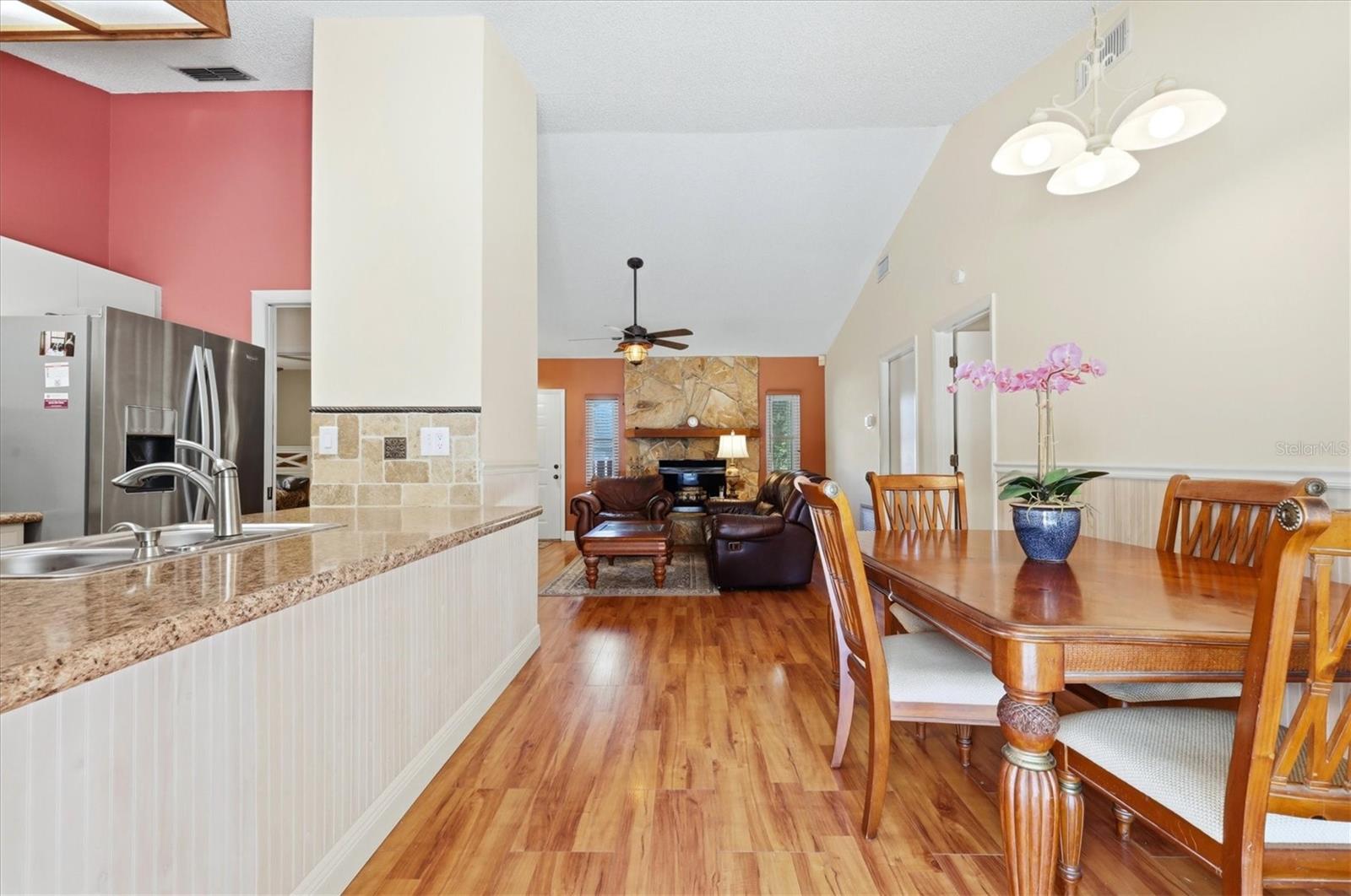 4006 75th Ter E Property Photo 11