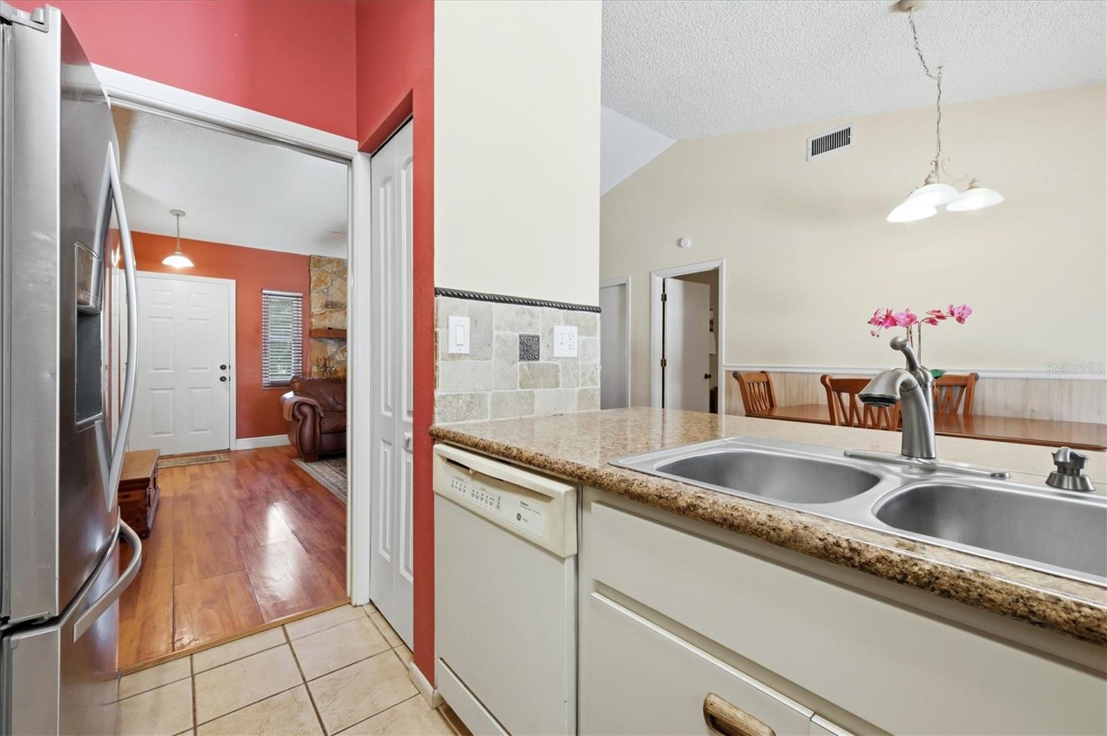 4006 75th Ter E Property Photo 14